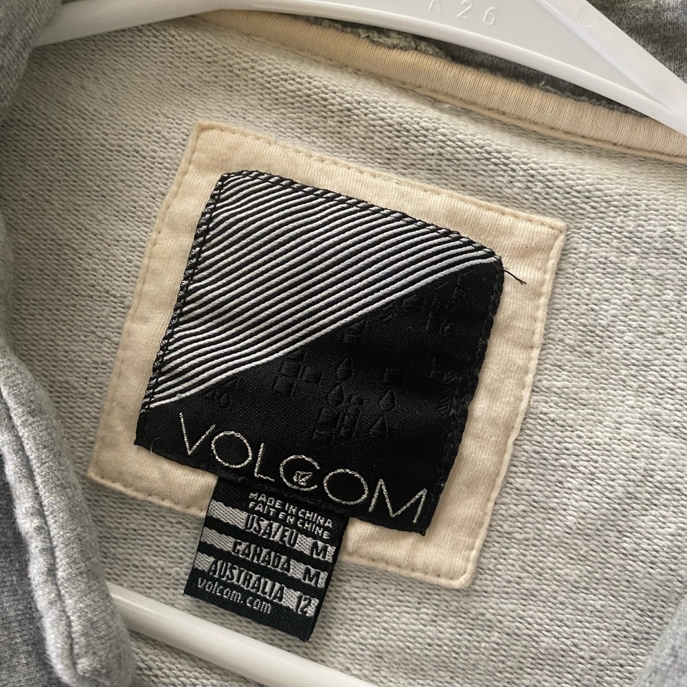 Volcom Light Gray Button-Up Knit Jacket size medium - Picture 5 of 6
